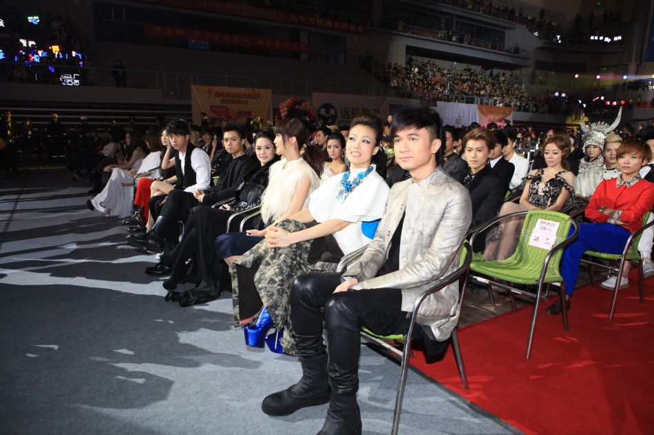  音乐先锋榜 2012年度颁奖典礼红毯星光熠熠 - 