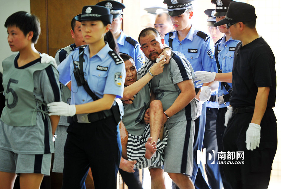 贩卖人口死刑_国籍不明女子跨国拐卖22名婴幼儿 今在广西被执行死刑(3)