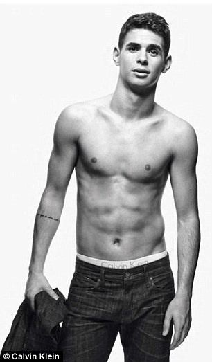 八块腹肌怎么了 3401_3310835_168911.jpg