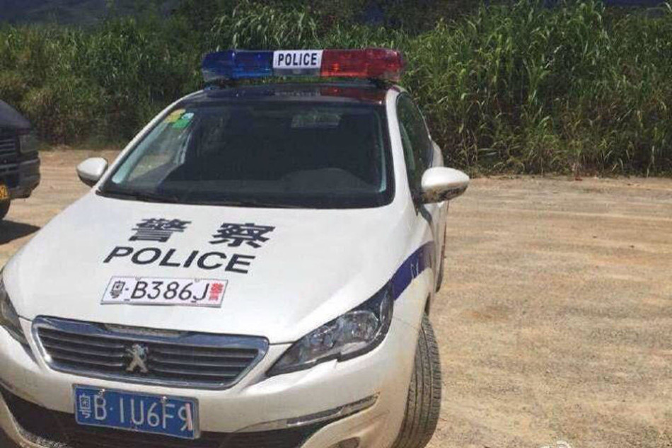 深圳警方发现假警车 一路跟踪方知是拍戏