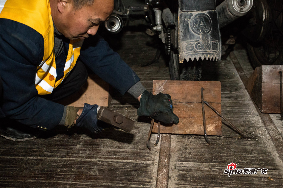 确保运输过程中摩托车不会倾倒