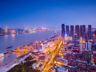 黄石经济总量_黄石经济开发区柯昌红(2)