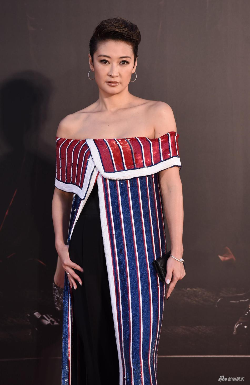 香港电影金像奖星光闪耀 女星争艳都爱穿黑色