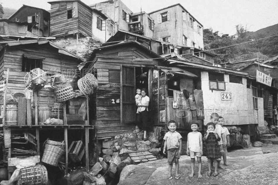 1960年人口_图4为 四个国家1960年和2011年人口数量状况分布示意图 .读图回答8.