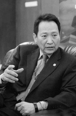 金鹰董事长王恒_新街口金鹰董事长王恒(3)