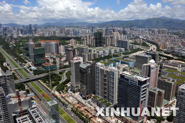 深圳市人均gdp_与新加坡 香港比,李嘉诚也无法给深圳港的竞争力是(2)