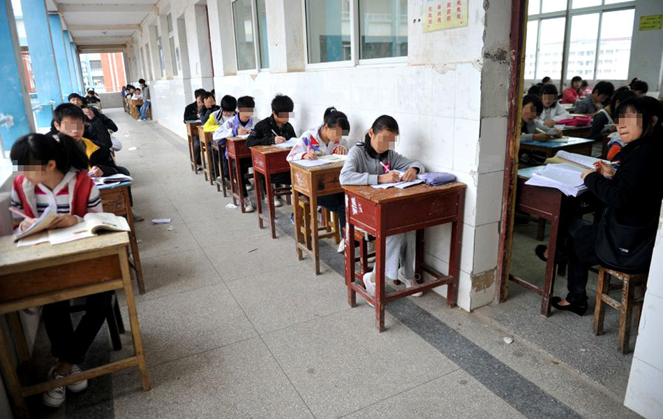 2011年道县二中初中升高中的录取分数线是多