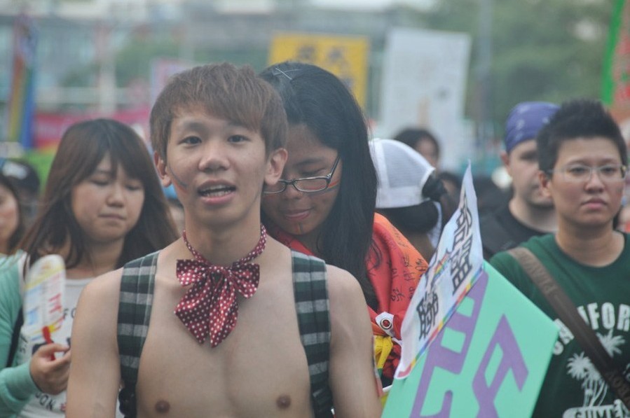 台湾同性结婚人口_台湾羽毛球同性(3)