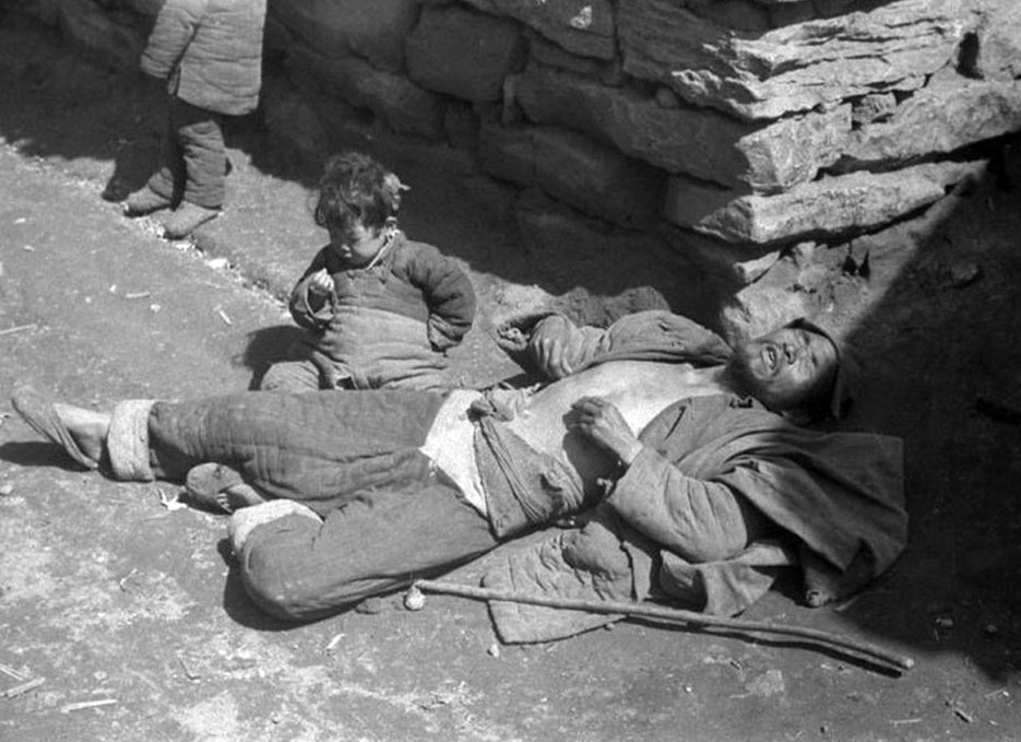 一九四二年河南人口_1942年,河南大灾荒饿死300万人