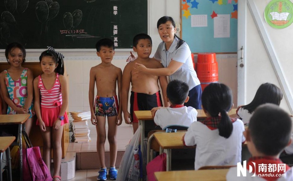 景东小学生人口_景东县