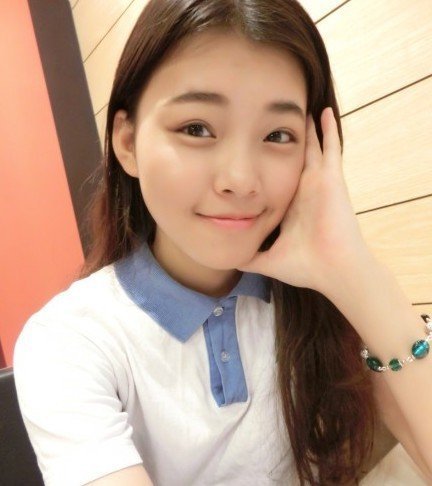 从女生校服看内衣_校服从袖子下看内衣(3)