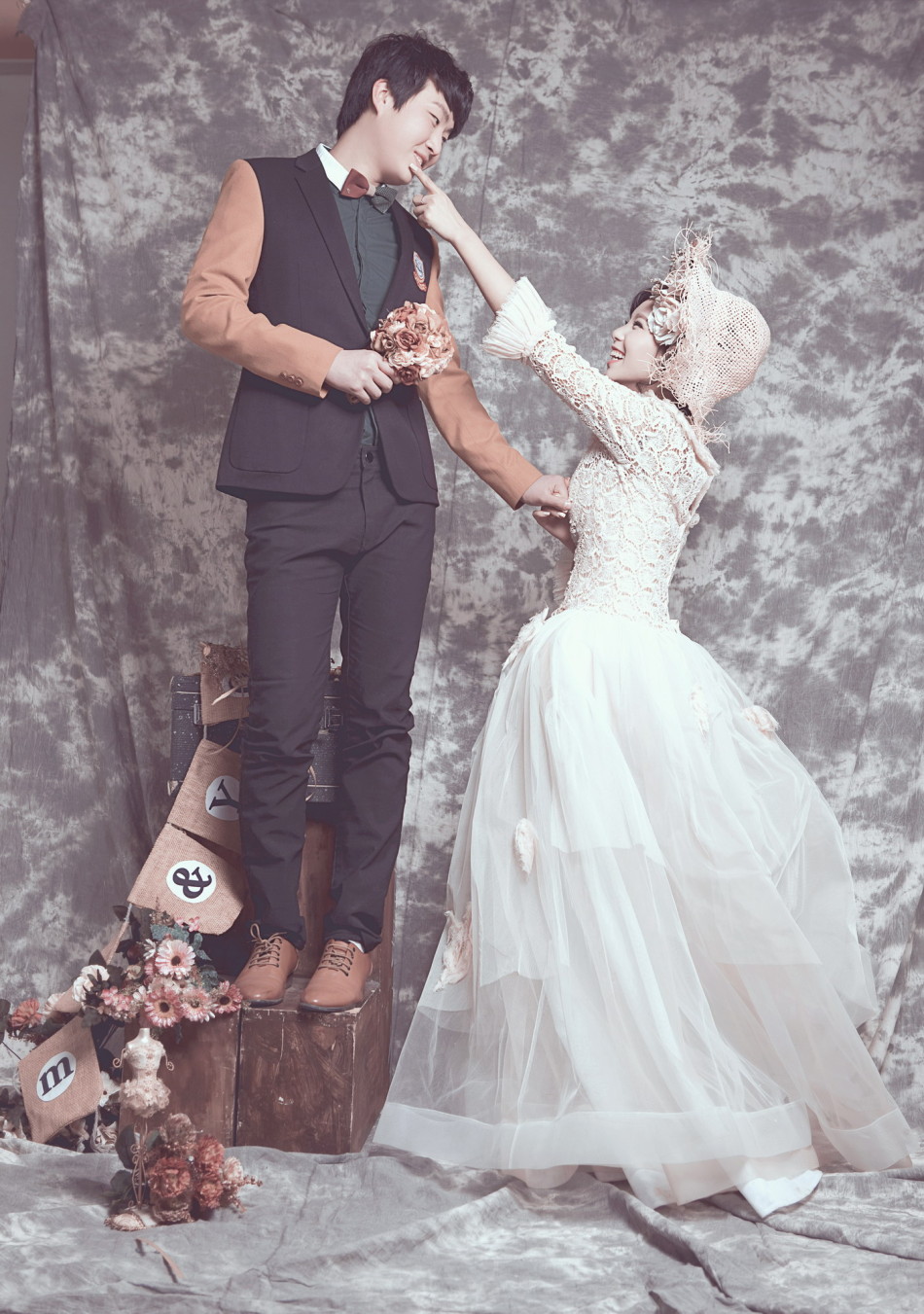 婚纱照秀_婚纱照秀禾服造型图片