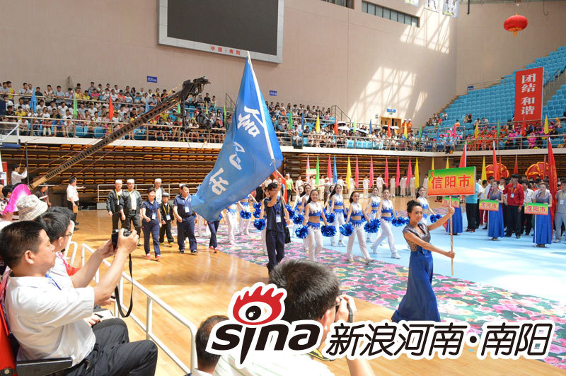南阳民族人口_在阿富汗一个100多万人口的民族,他们自称是成吉思汗的子孙(3)