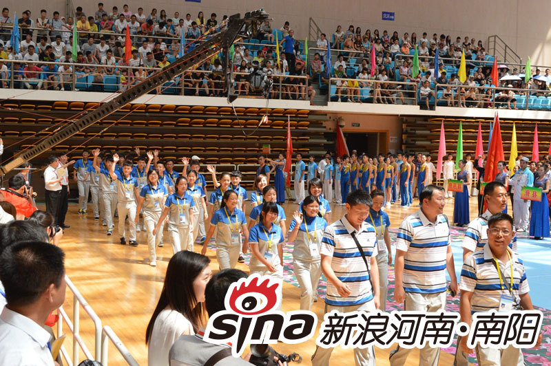 南阳民族人口_在阿富汗一个100多万人口的民族,他们自称是成吉思汗的子孙(3)