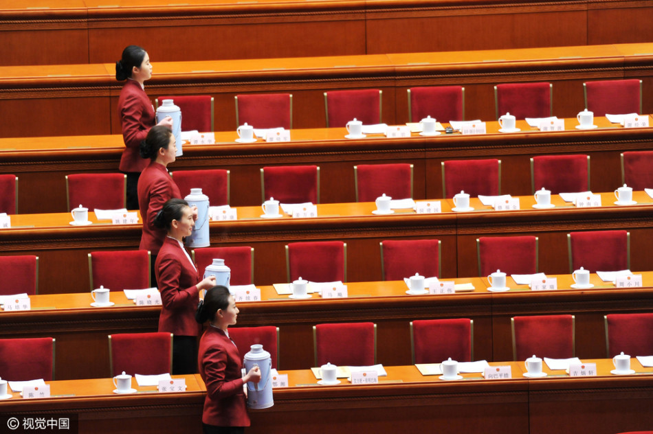 形容动作整齐一致的成语是什么-形容人物动作