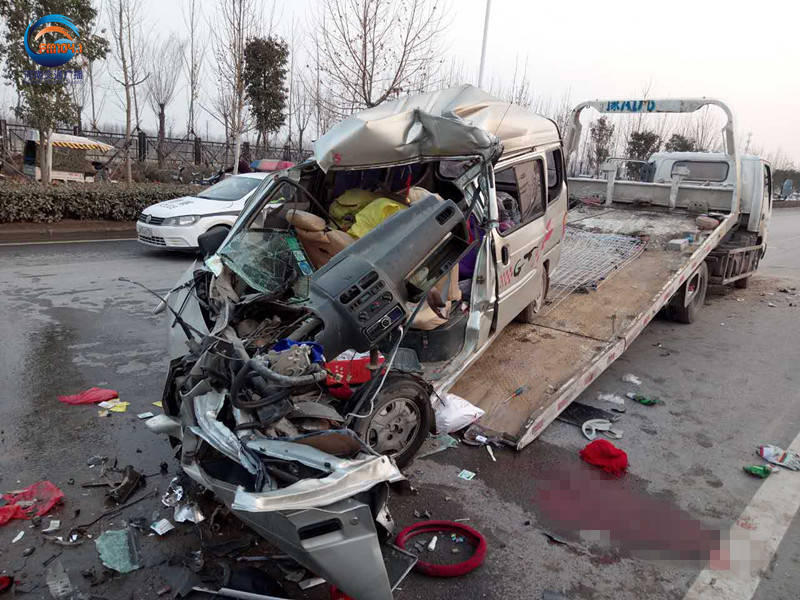 物流带车司机图片