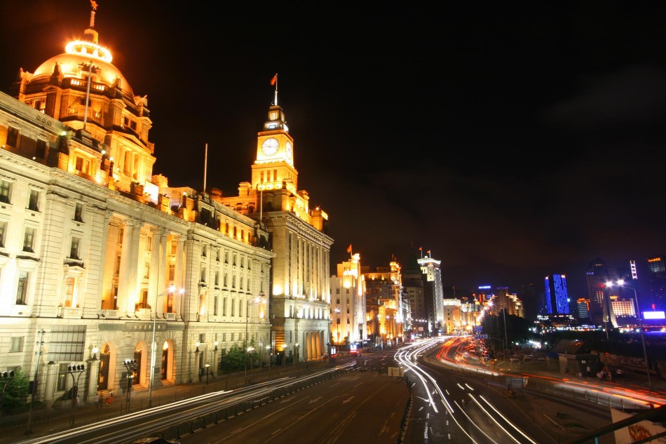 上海外滩婚纱照图片_上海外滩夜景婚纱照(2)