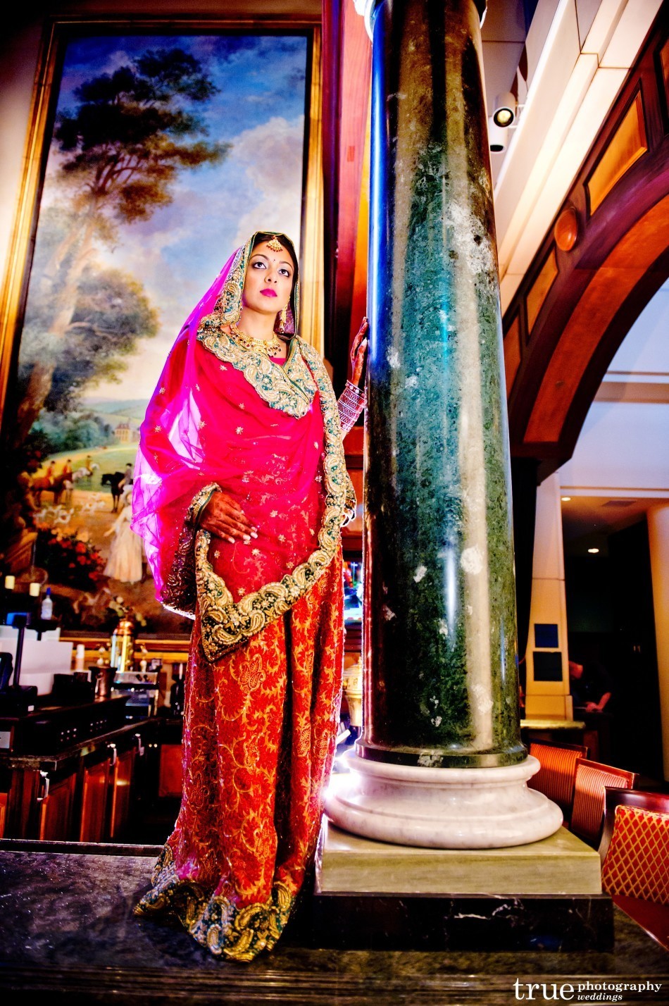 印度传统婚纱照_印度传统婚纱造型(3)