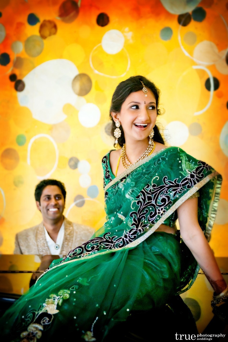 印度传统婚纱照_印度传统婚纱造型