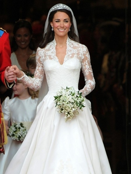 王妃的婚纱_戴安娜王妃的婚纱图片(2)