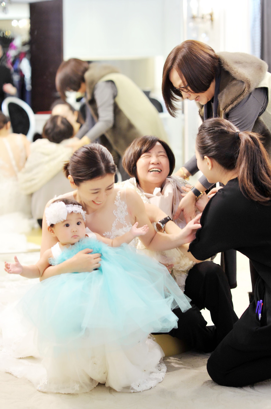 婚纱亲子_婚纱亲子照图片大全(3)