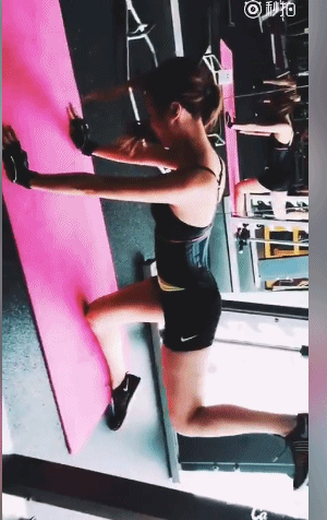 马景涛前娇妻疯狂健身 傲人身材性感诱人