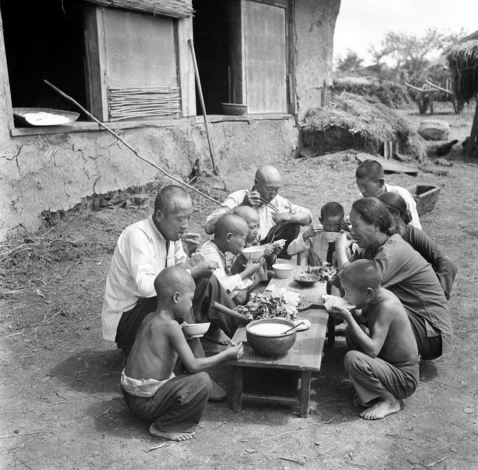 中国解放前人口_民以食为天.解放前,中国大多数普通老百姓很难吃得饱肚子.低(2)