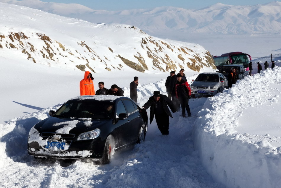 新疆发生雪灾5000余人转移(转载2)