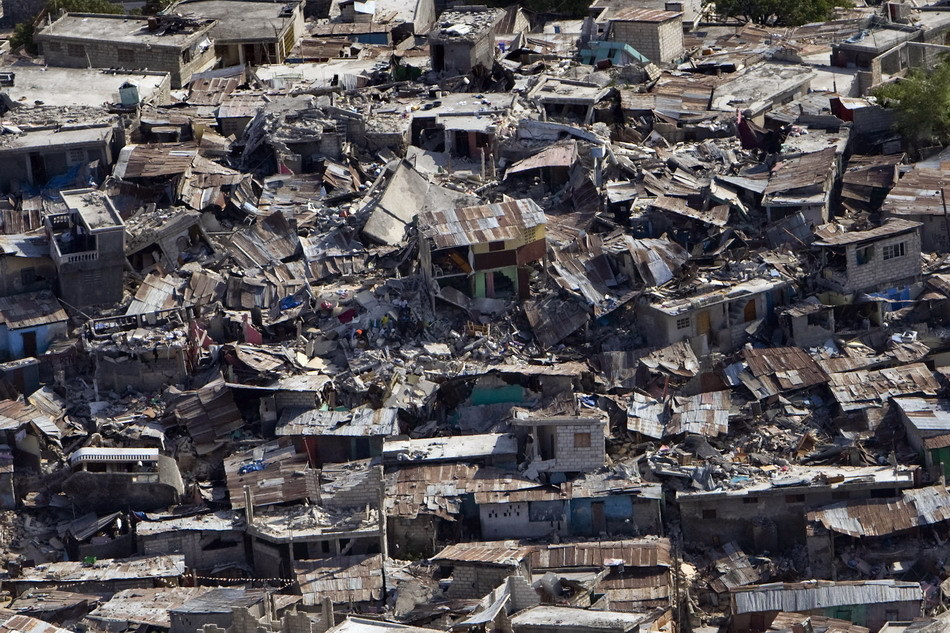 间12日下午,海地发生强烈地震,造成大量建筑损毁.美国地质勘探图片 294947 950x633