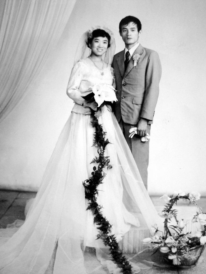 爸妈婚纱照_爸妈珍珠婚婚纱照(2)