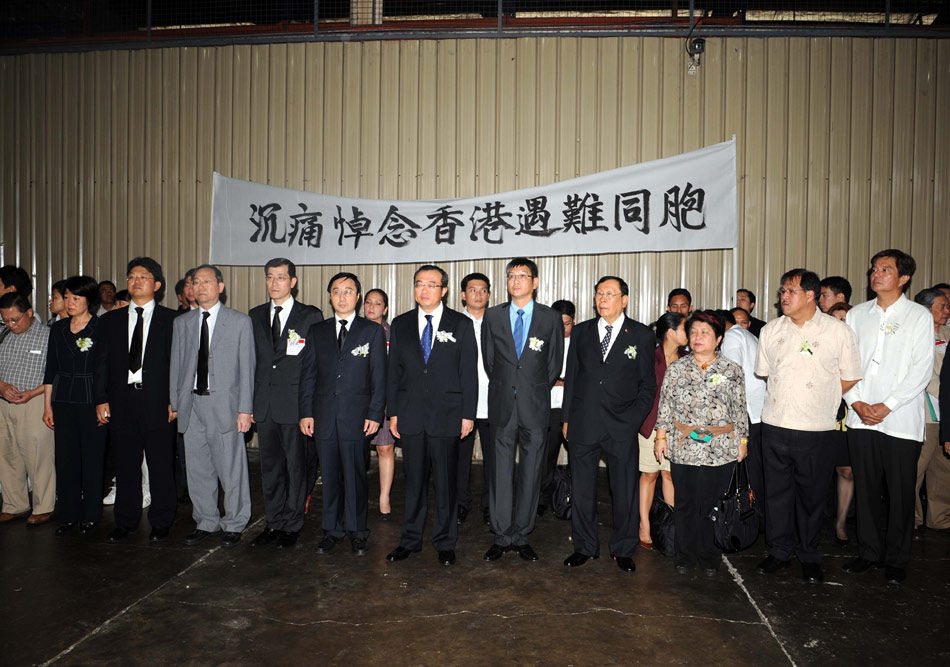 外国人口入驻_范冰冰跟外国人口图片(3)