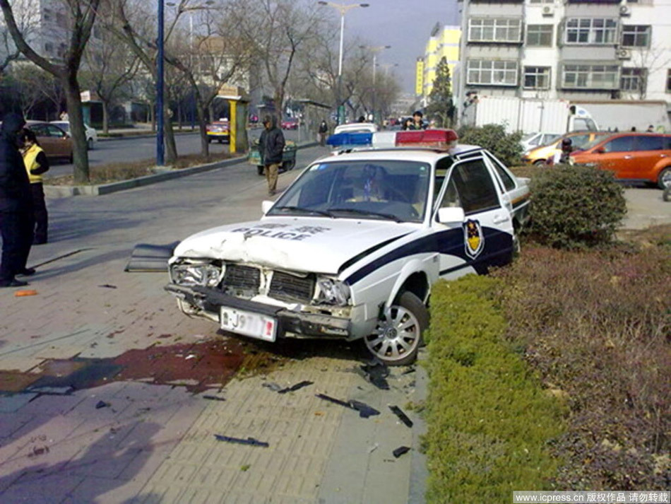 昨天上午山东泰安发生枪击警察案 造成3死6伤(组图)