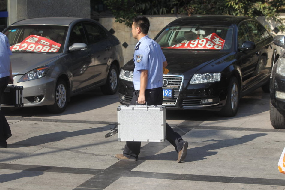 江北区2011年总人口_农民工讨薪艰辛路(3)