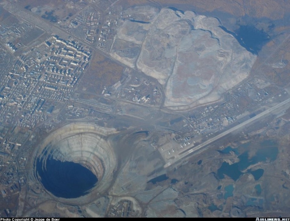 俄国陨石坑藏超级钻石矿 比全球储量总和大10