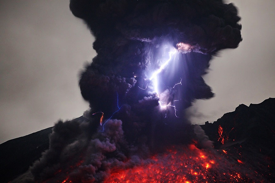 火山爆发小实验原理是什么_火山爆发小实验(2)