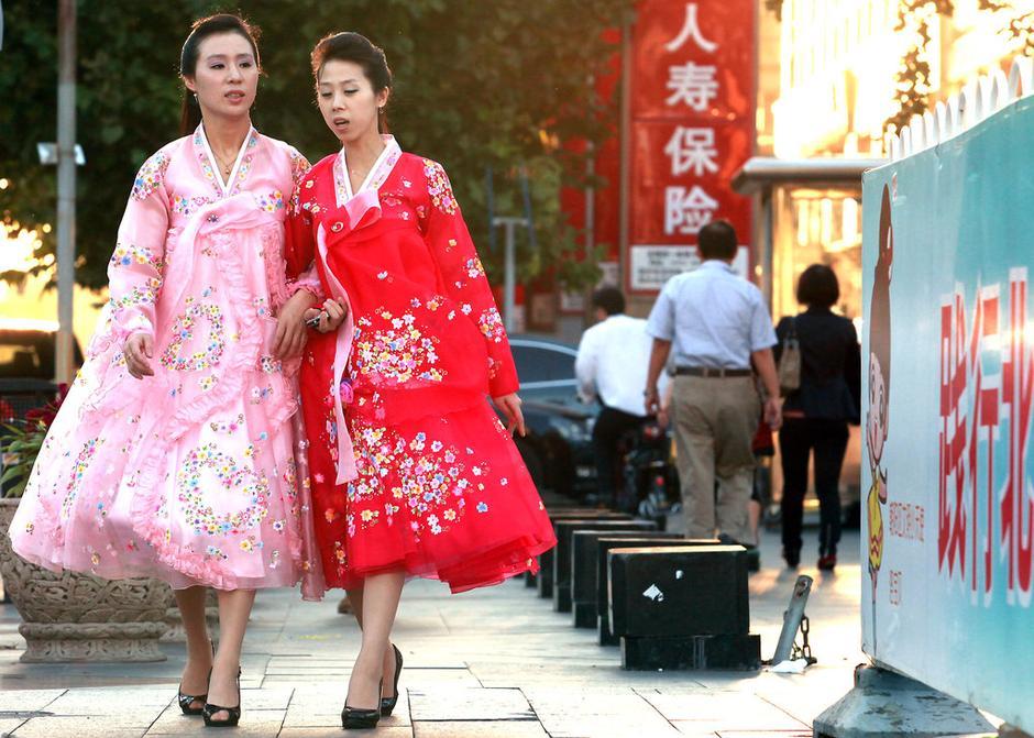 镜头记录朝鲜打工<em>妹在</em>中国真实生活_珠三角人