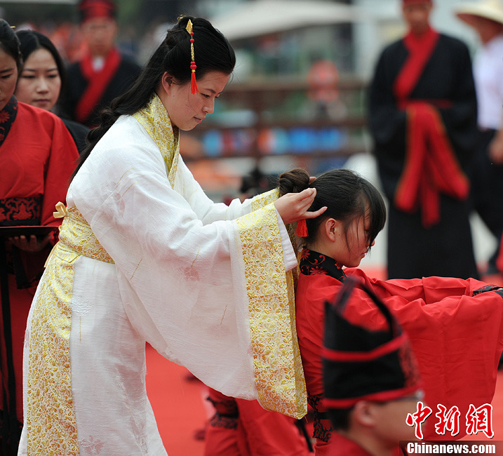 西安汉服穿搭文案简短,西安汉服拍照文案