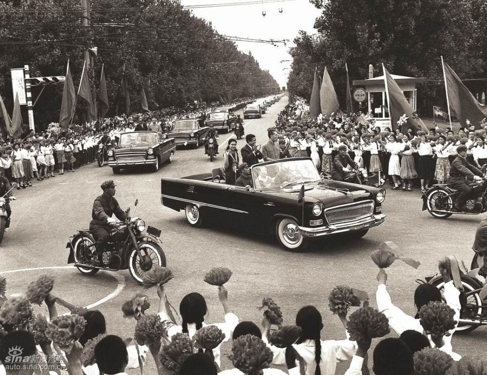 老<em>照片</em>中外领导人与<em>红旗车</em> - 新闻中心 - 佛山信