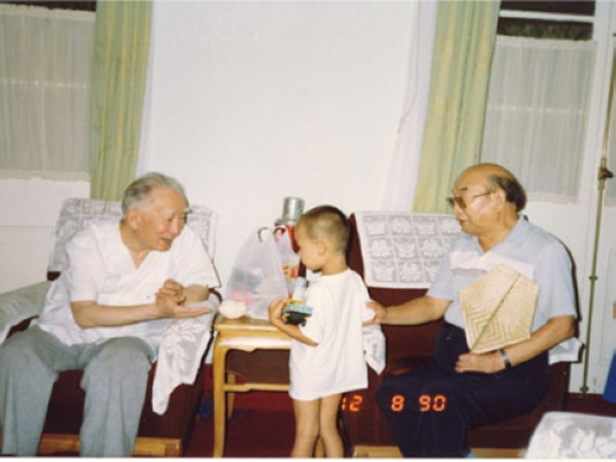 薄熙来之子薄瓜瓜成长及<em>海外生活</em>资料<em>照片</em> - 新