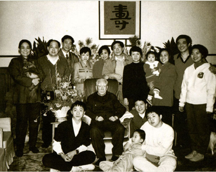 薄熙来之子薄瓜瓜成长及<em>海外生活</em>资料<em>照片</em> - 新