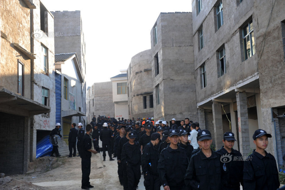 金华人口多少人_金华东阳人杜淑芳(2)