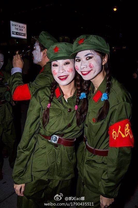 中国留学生扮红卫兵过万圣节