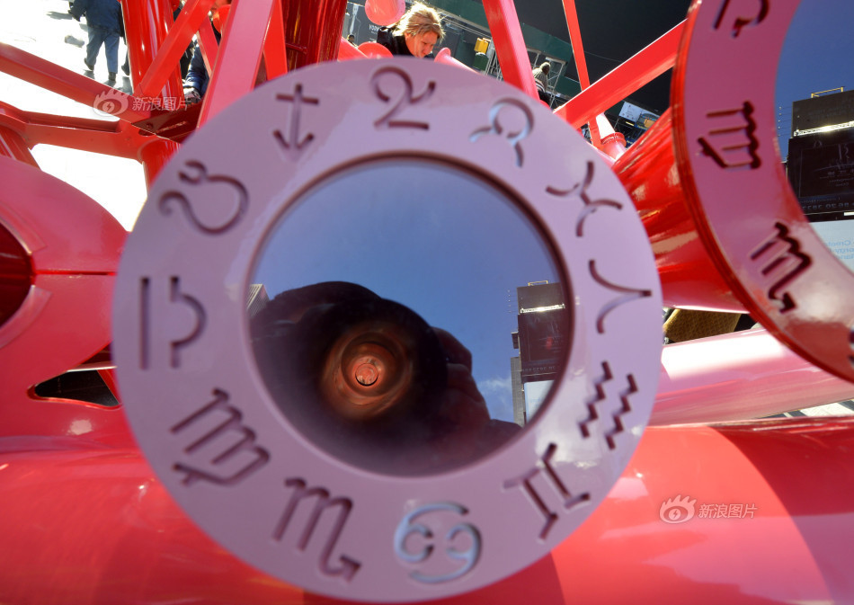 阿迪达斯清风系列