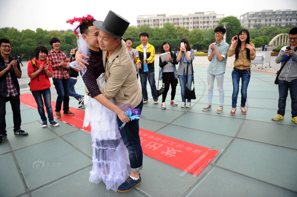 大学生模拟人生旅程体验生命意义 -- 佛山E家|佛