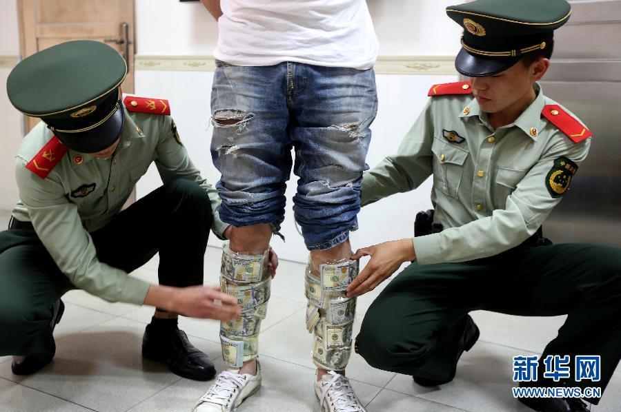 阿迪达斯清风系列