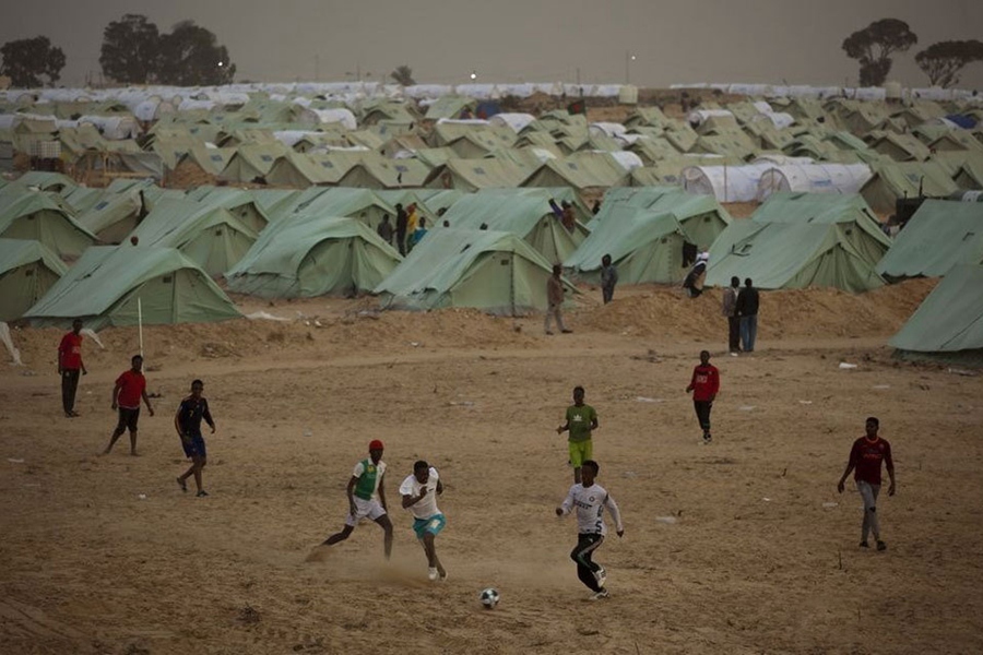 足球让战争走开 - 劲爆贴图 - 疯体网社区-球神竞