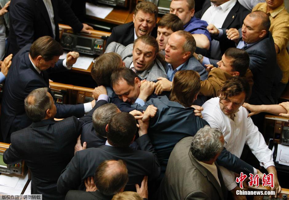 河南建业vs广州恒大