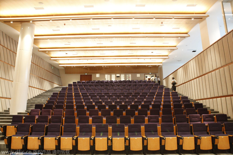 揭秘上海纽约大学 宿舍中外学生混搭 -- 佛山