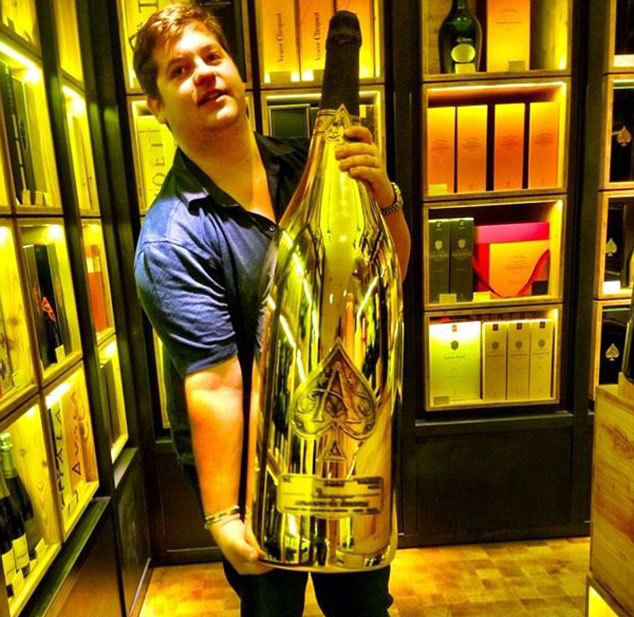 里贝里身价-爱游戏(ayx)官网网站_ayx.com