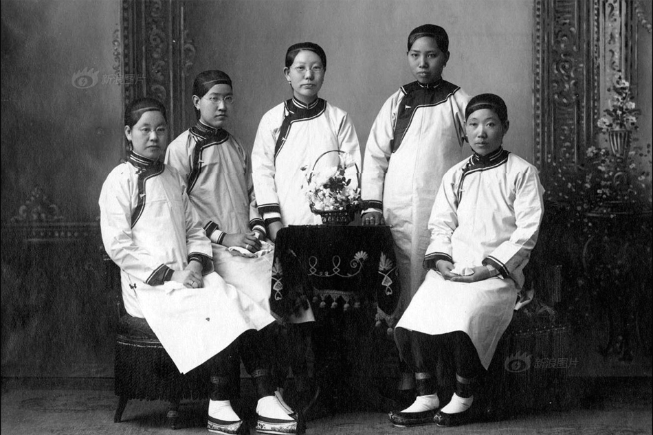 巴洛特利曼奇尼